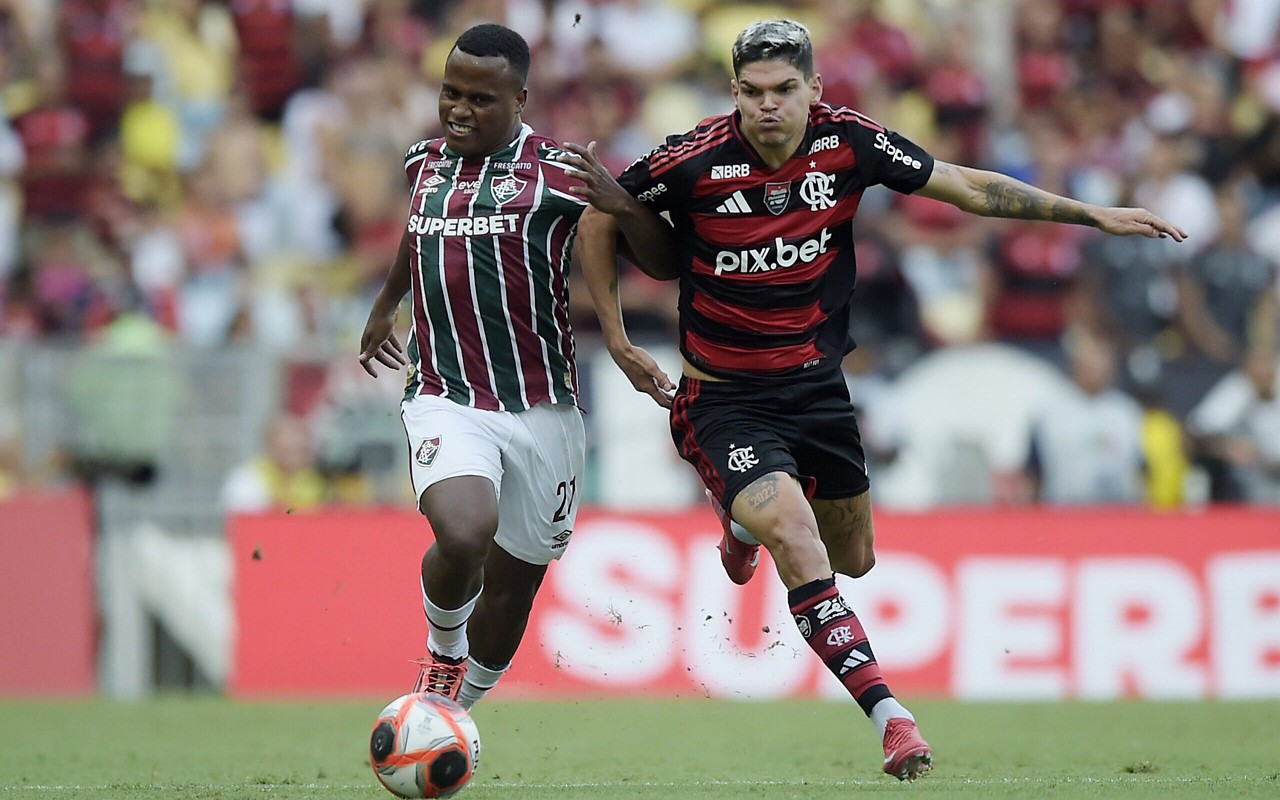 Ferj define árbitros para Flamengo x Fluminense (Foto: Alexandre Loureiro/AGIF)