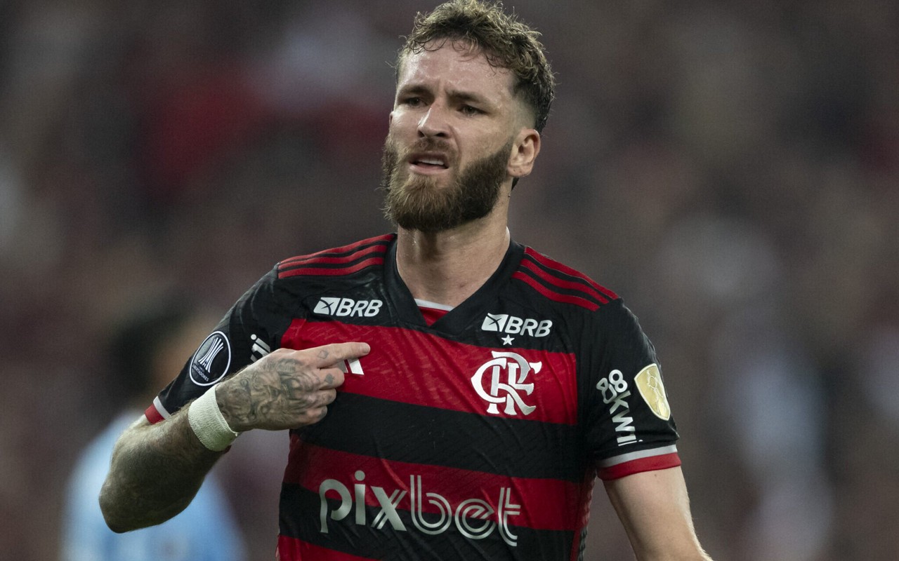 Leo Pereira jogador do Flamengo comemora seu gol durante partida contra o Bolivar no estadio Maracana pelo campeonato Copa Libertadores 2024 (Foto: Jorge Rodrigues/AGIF)