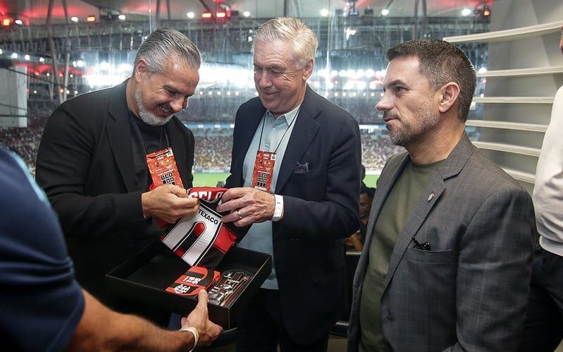 Ancelotti assistiu Flamengo x Deportivo Táchira no Maracanã (Foto: Gilvan de Souza/Flamengo)