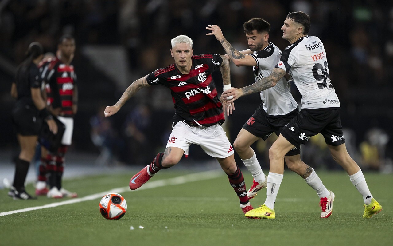 Flamengo e Vasco decidem vaga à final do Carioca (Foto: Jorge Rodrigues/AGIF)