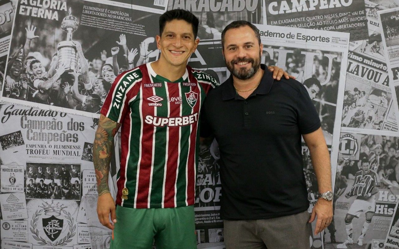 Ídolo do Fluminense, Germán Cano ao lado do presidente Mário Bittencourt (Foto: Lucas Merçon/Fluminense FC)