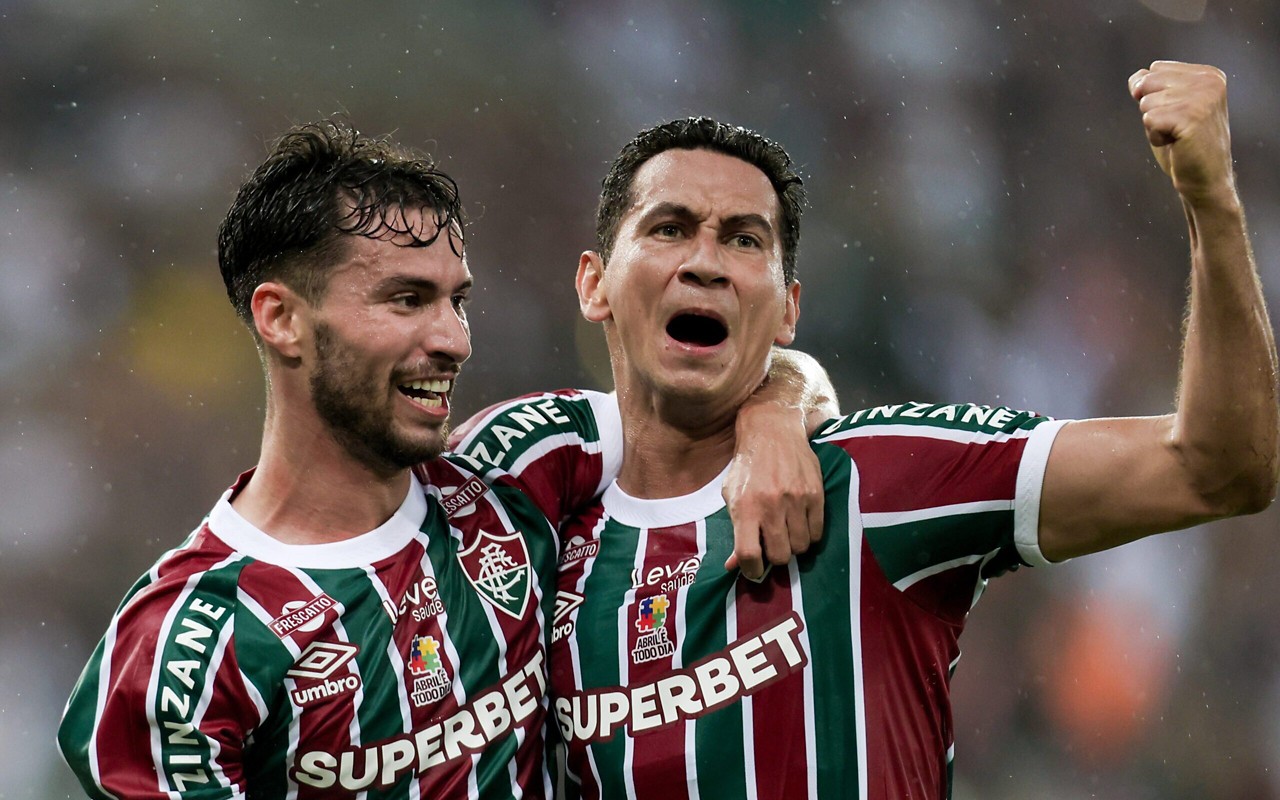 Ganso comemora gol de Martinelli na vitória do Fluminense sobre o Bragantino pelo Brasileirão (Foto: MARCELO GONÇALVES / FLUMINENSE F.C.)