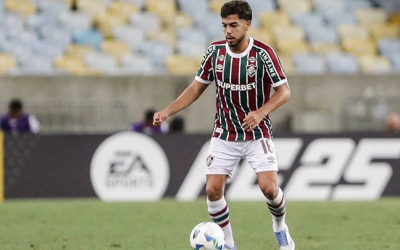 Nonato em campo pelo Fluminense