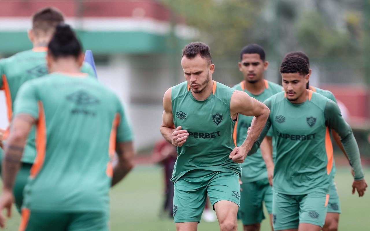 Renê em treino do Fluminense, no CT Carlos Castilho, nesta terça-feira (5) (Foto: Lucas Merçon/FFC)
