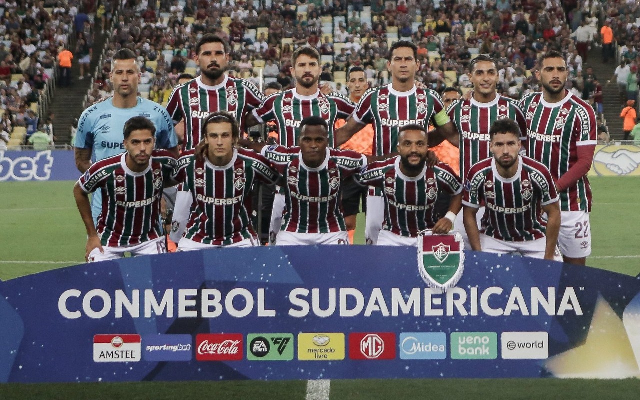 Time do Fluminense em jogo da Sul-Americana (Foto: Lucas Merçon/FFC)