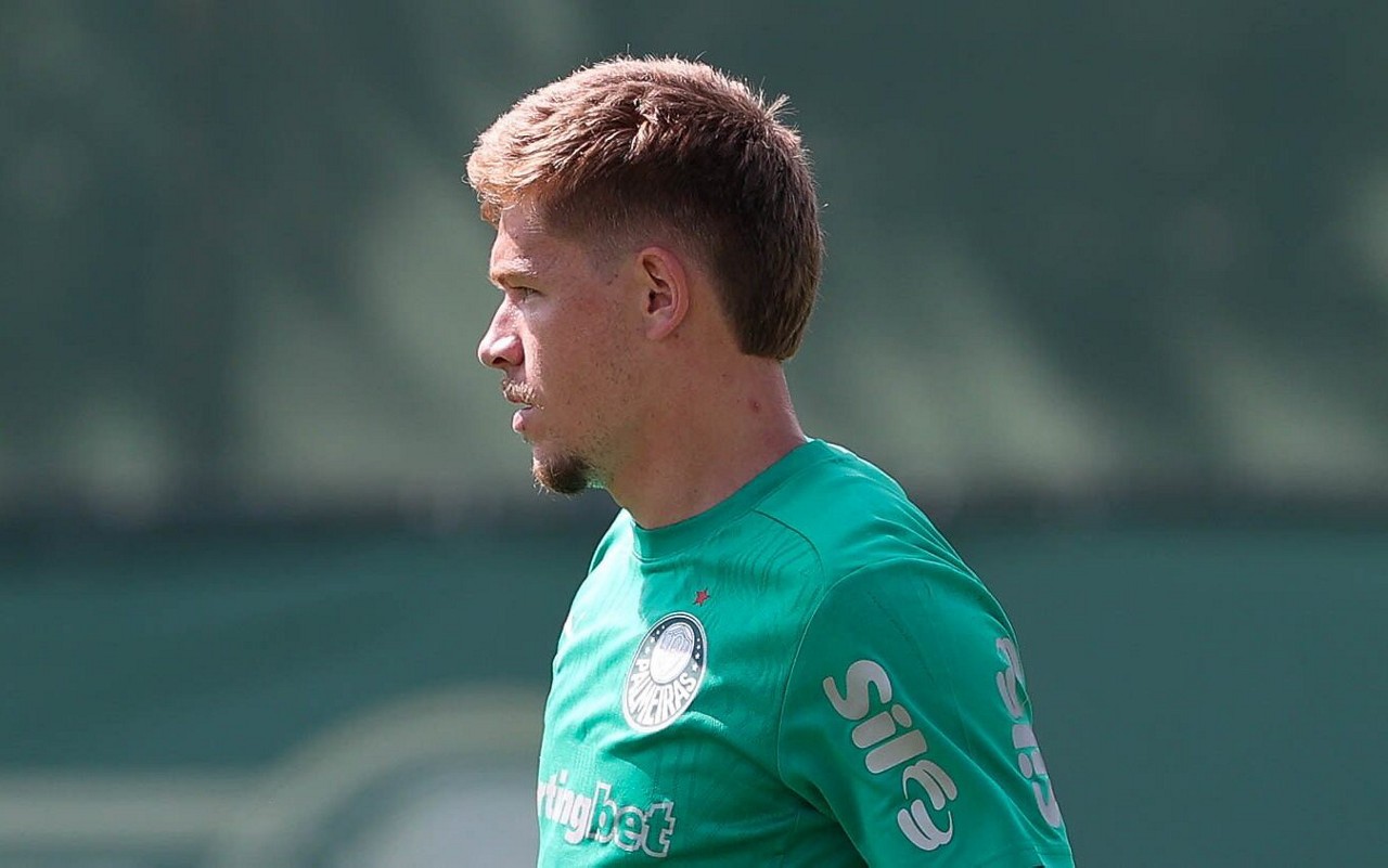 Bruno Fuchs durante treinamento, na Academia de Futebol (Foto: Cesar Greco/Palmeiras)