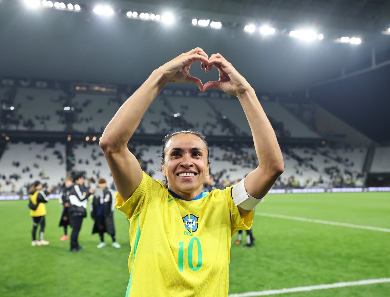 Aos 39 anos, Marta ainda contribui para a seleção brasileira e para o futebol mundial