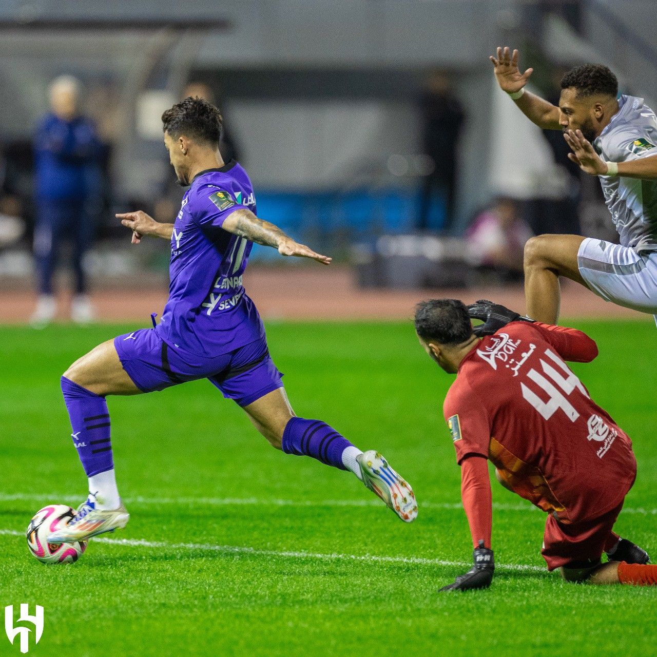 Al-Hilal venceu o Al Taee por 4 a 1 nesta terça-feira (29)