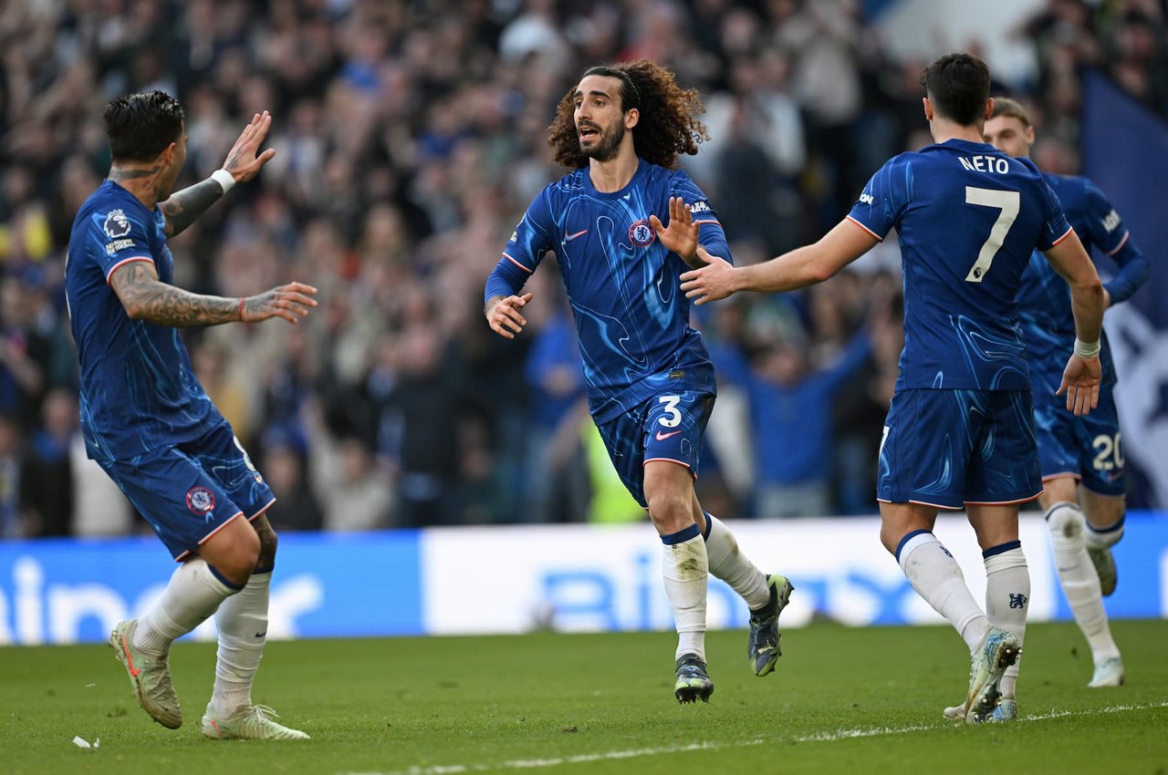 Chelsea venceu o Leicester por 1 a 0 neste domingo (9) e entrou na zona de classificação da Champions