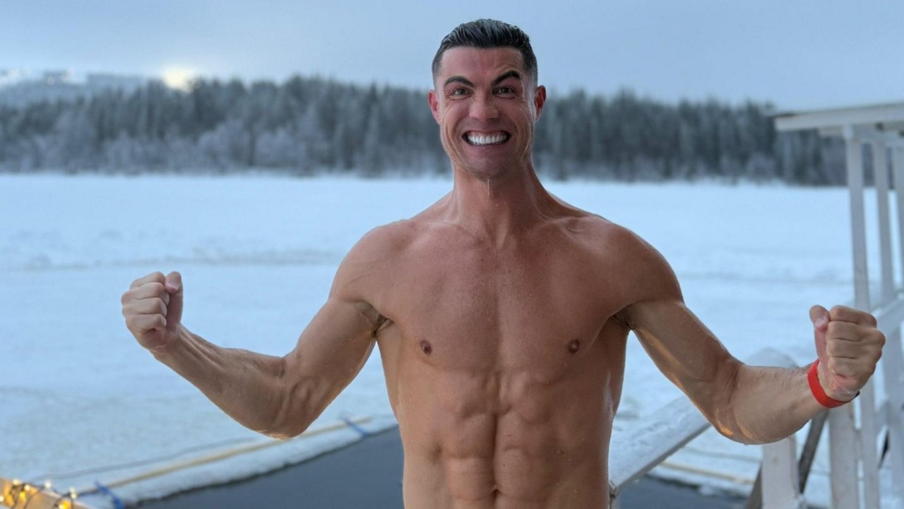 Cristiano Ronaldo surpreendeu seus seguidores com o vídeo em sua rede social