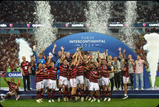 Flamengo levanta a taça do Intercontinental Sub-20