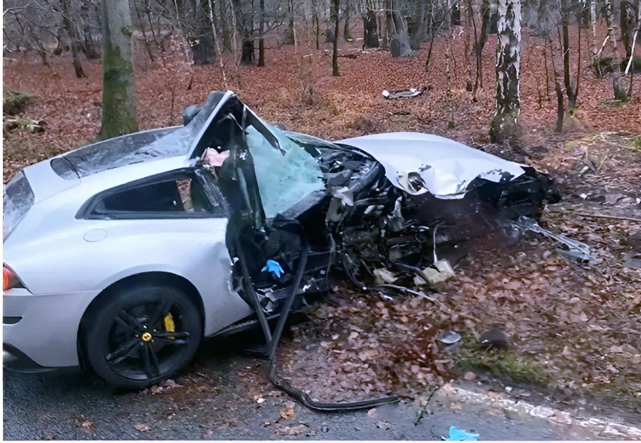 Ferrari de MIchail Antonio ficou completamente destruída em acidente