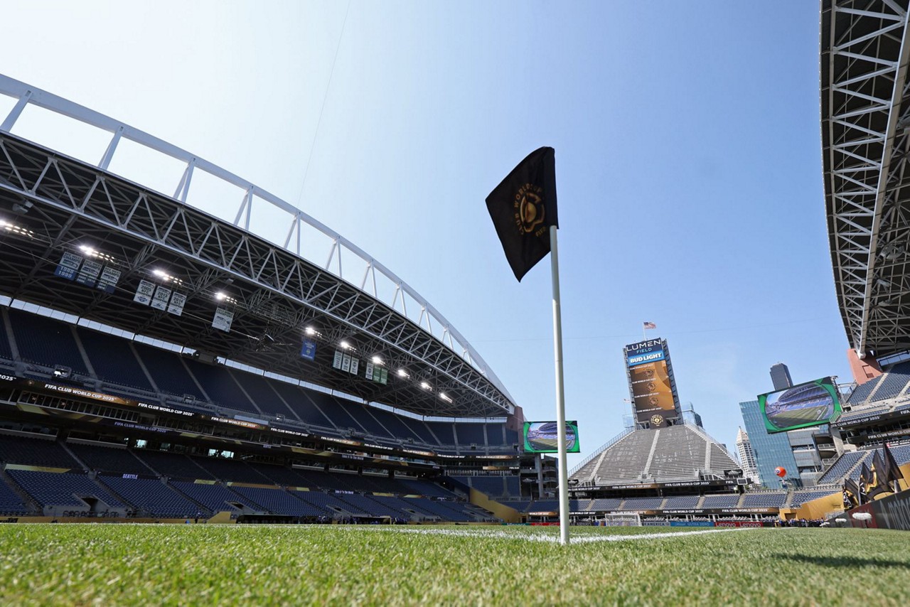Lumen Field é um estádio localizado em Seattle, Washington, Estados Unidos