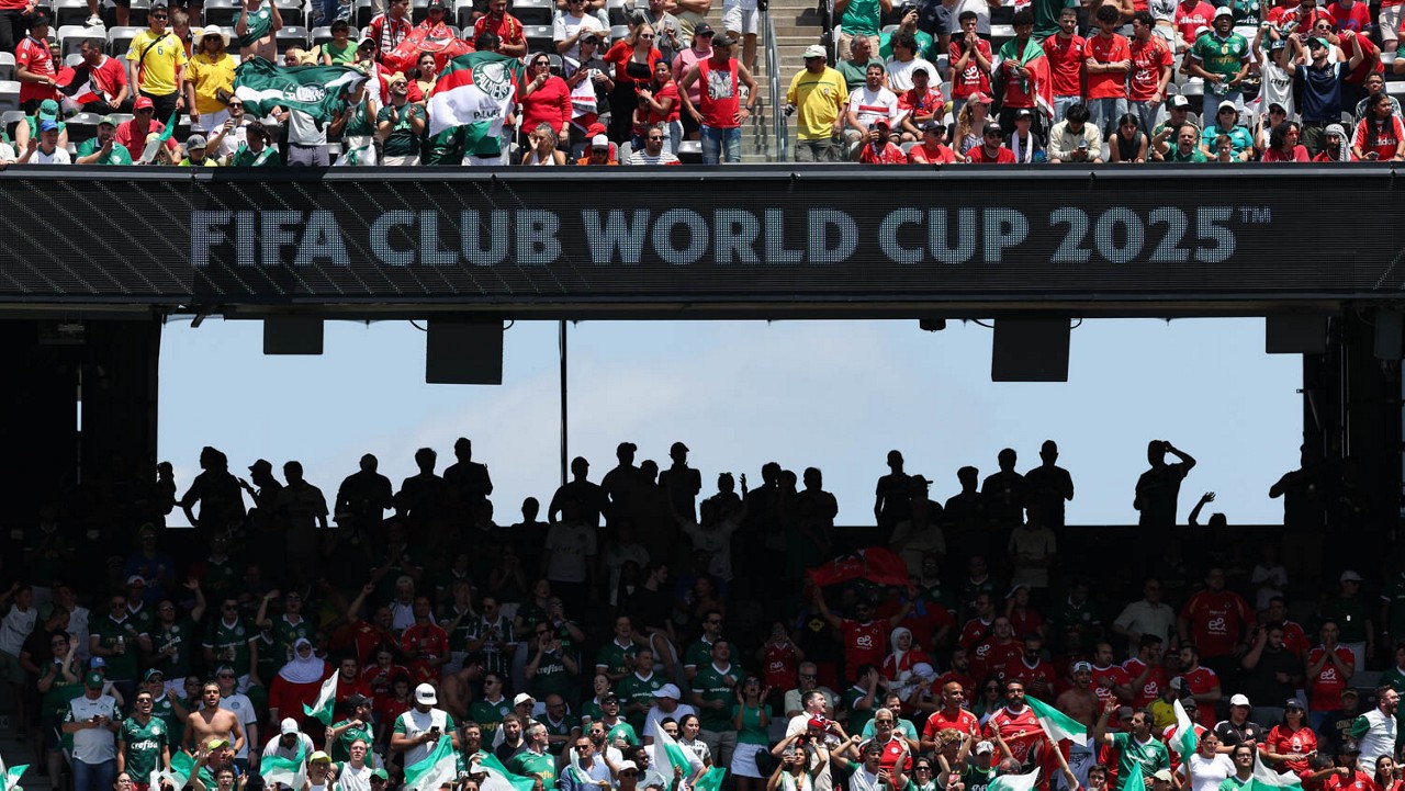 A torcida da SE Palmeiras, em jogo contra a equipe do Al Ahly SC, durante partida válida pela fase de grupos, da Copa do Mundo de Clubes da FIFA, no Metlife Stadium. (Foto: Cesar Greco/Palmeiras/by Canon)