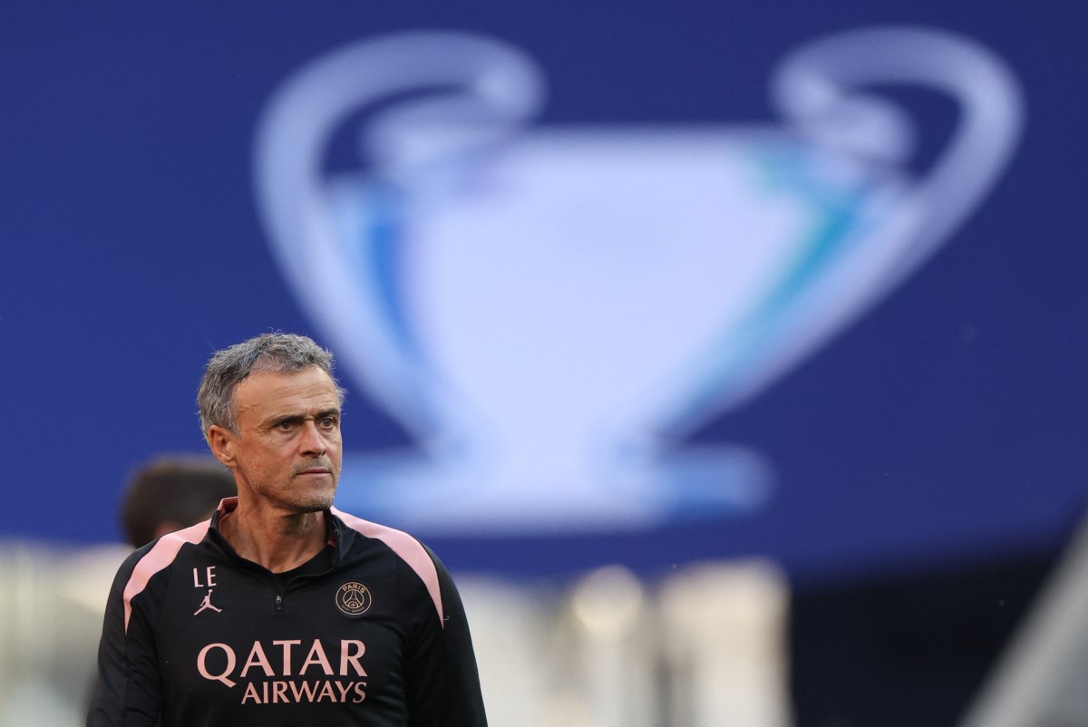 Paris Saint-Germain's Spanish coach Luis Enrique looks on during the MD-1 training session on the eve of the UEFA Champions League final football match between Inter Milan and Paris Saint-Germain (PSG) in Munich, southern Germany, on May 30, 2025. (Photo by FRANCK FIFE / AFP)