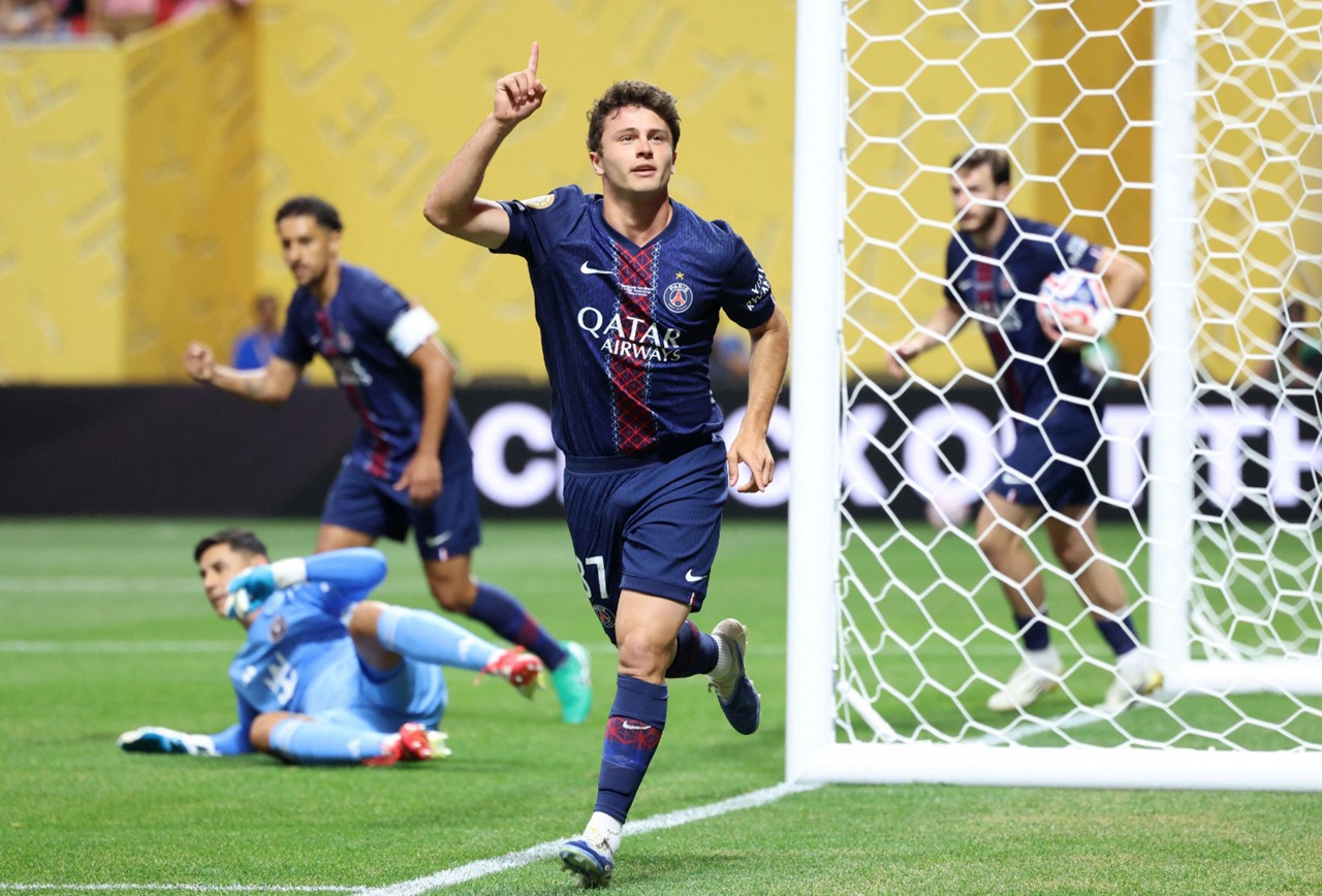 João Neves marcou dois gols na goleada do PSG por 4 a 0 contra o Inter Miami  
