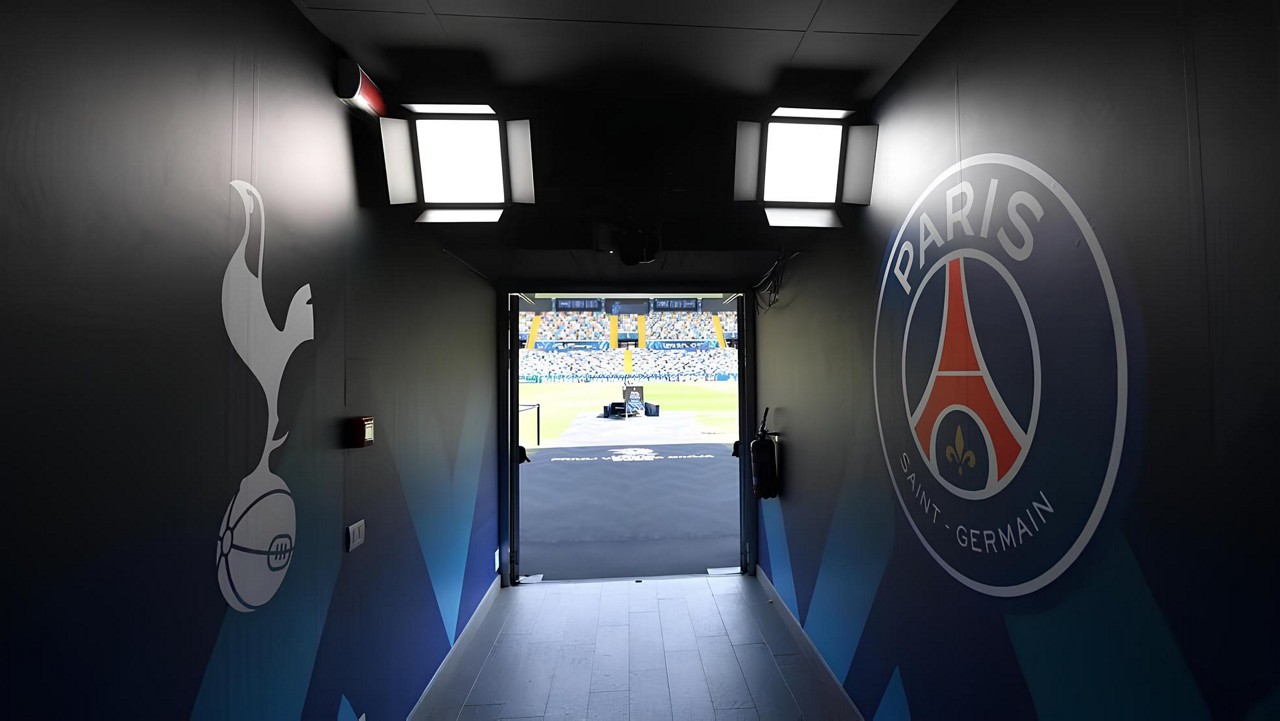 Tottenham e Paris Saint-Germain vão decidir o título em Udine, na Itália