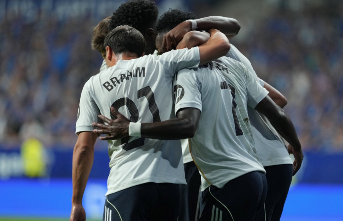Real Madrid vence o Oviedo pelo Campeonato Espalhol  