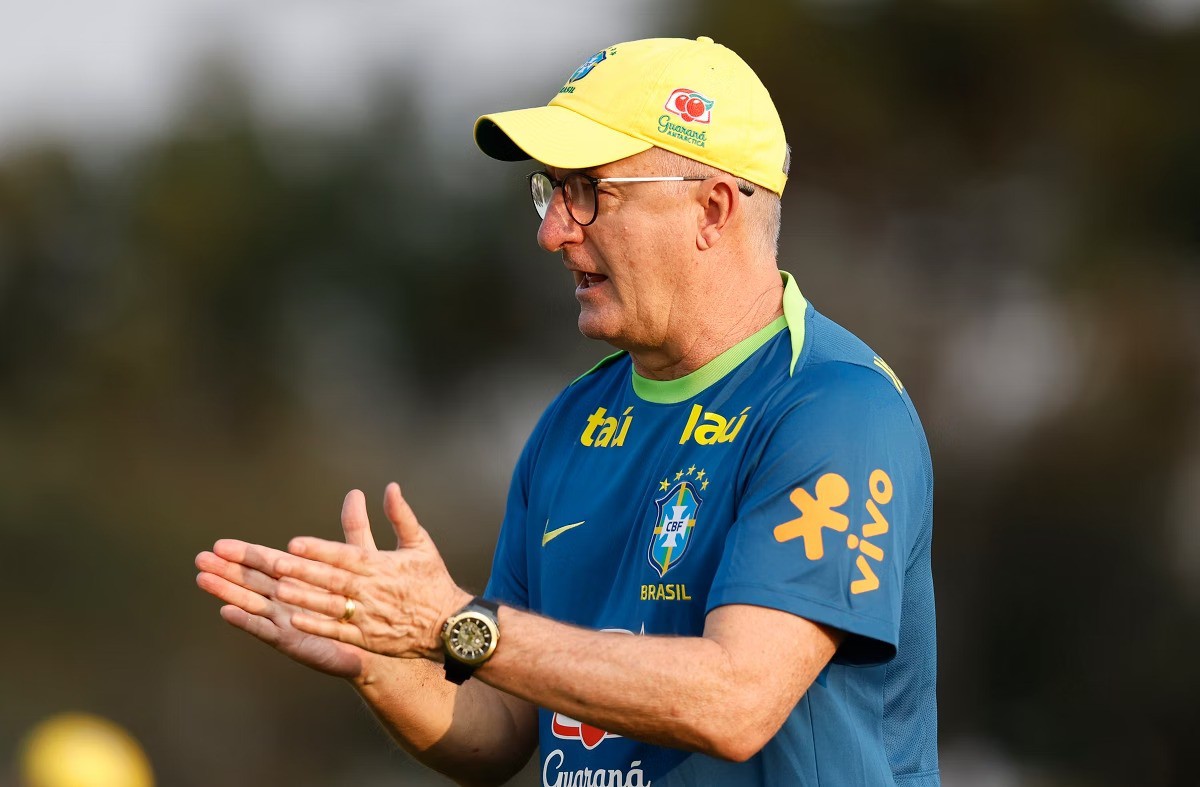 Dorival Júnior anunciou jogadores convocados para próximos compromissos da seleção