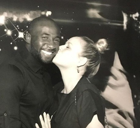 Sol Bamba e sua esposa Chloë Bamba
