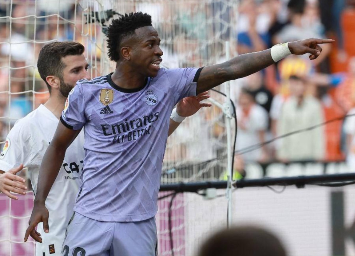 LaLiga diz que pedirá prisão de instigadores de atos racistas contra o jogador brasileiro Vini Jr