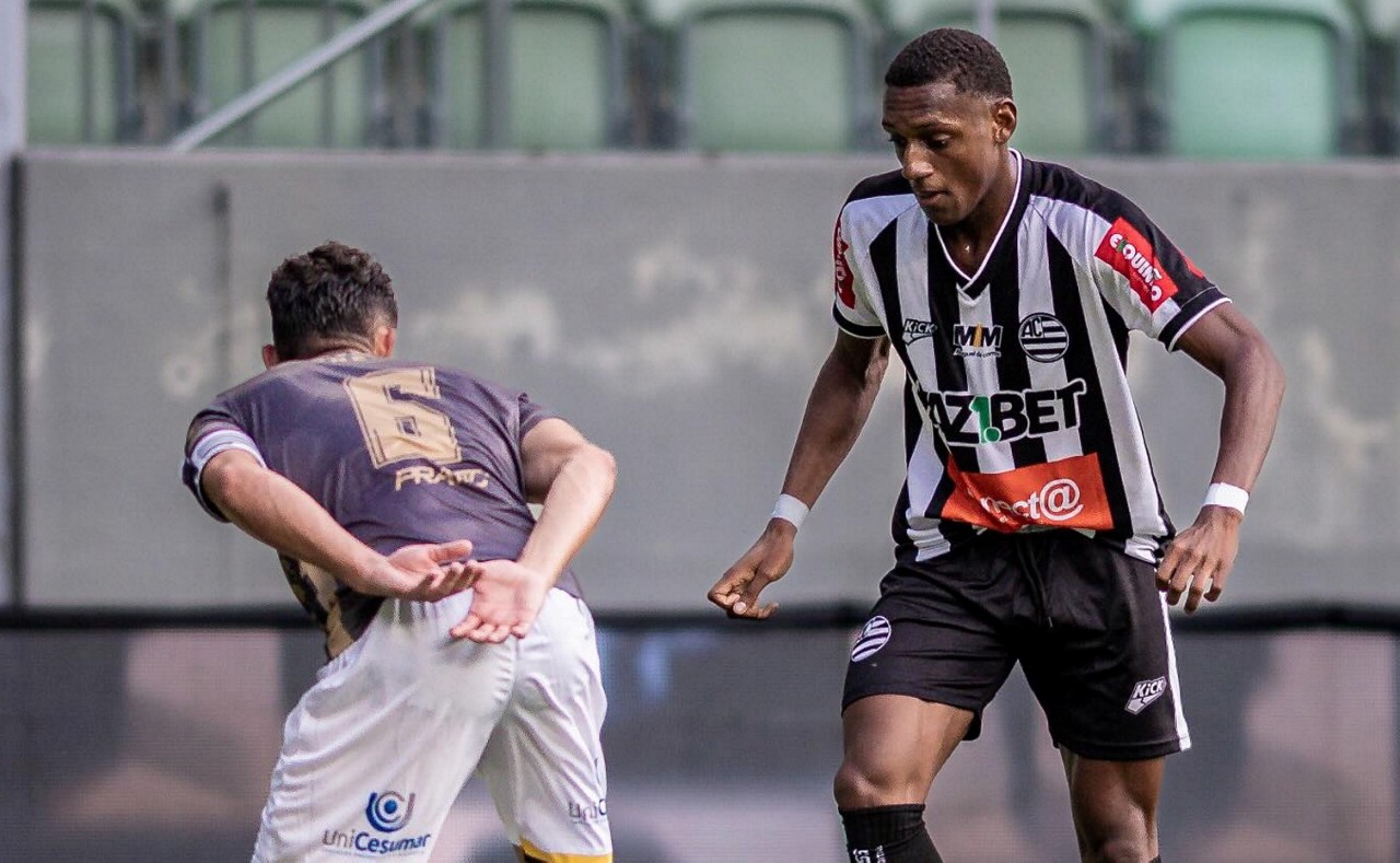 Os dois gols foram marcados pelo atacante Arnaldo Francisco da Costa Neto