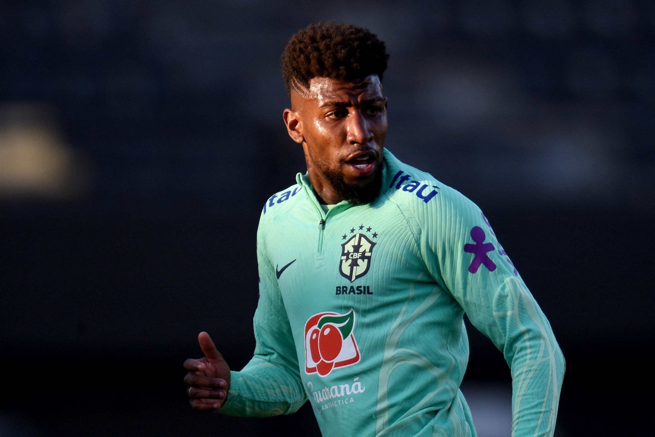 Ex-jogador do Atlético, Emerson Royal já defendeu a seleção brasileira