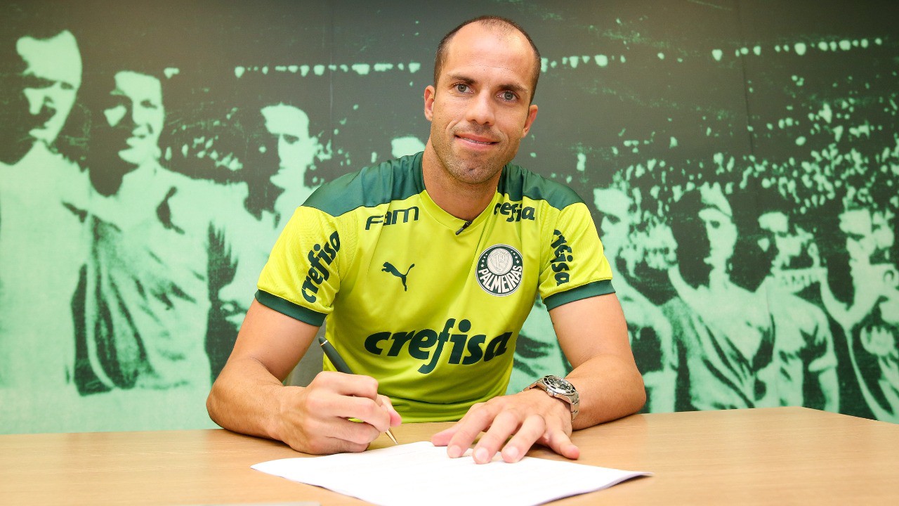 Marcelo Lomba renovou com Palmeiras até o fim de 2025