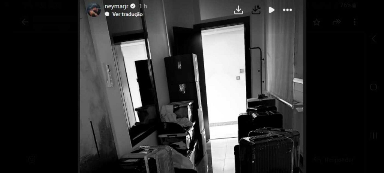 Atacante postou foto em suas redes sociais mostrando os preparativos para a viagem ao Brasil