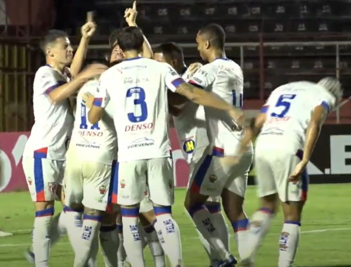 O Betim venceu o Pouso Alegre por 2 a 0, no Manduzão, pela sexta rodada do Campeonato Mineiro