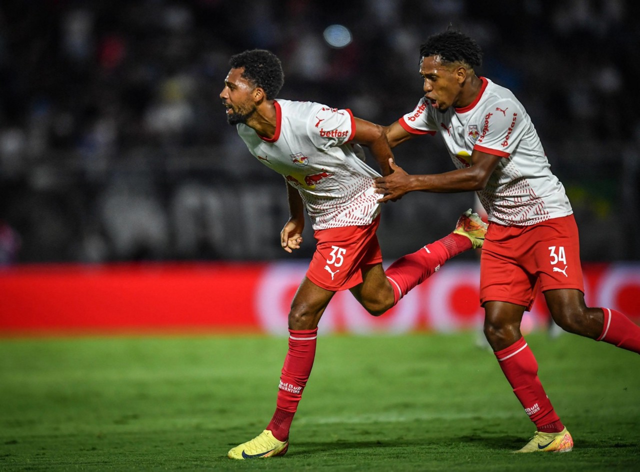  Juninho Capixaba, autor da assistência do gol marcado por Matheus Fernandes, o único da partida, foi expulso nos acréscimos do primeiro tempo
