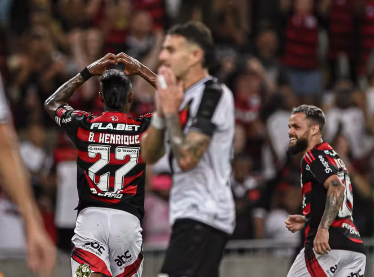 Bruno Henrique deixou a sua marca na vitória do Flamengo diante do grande rival