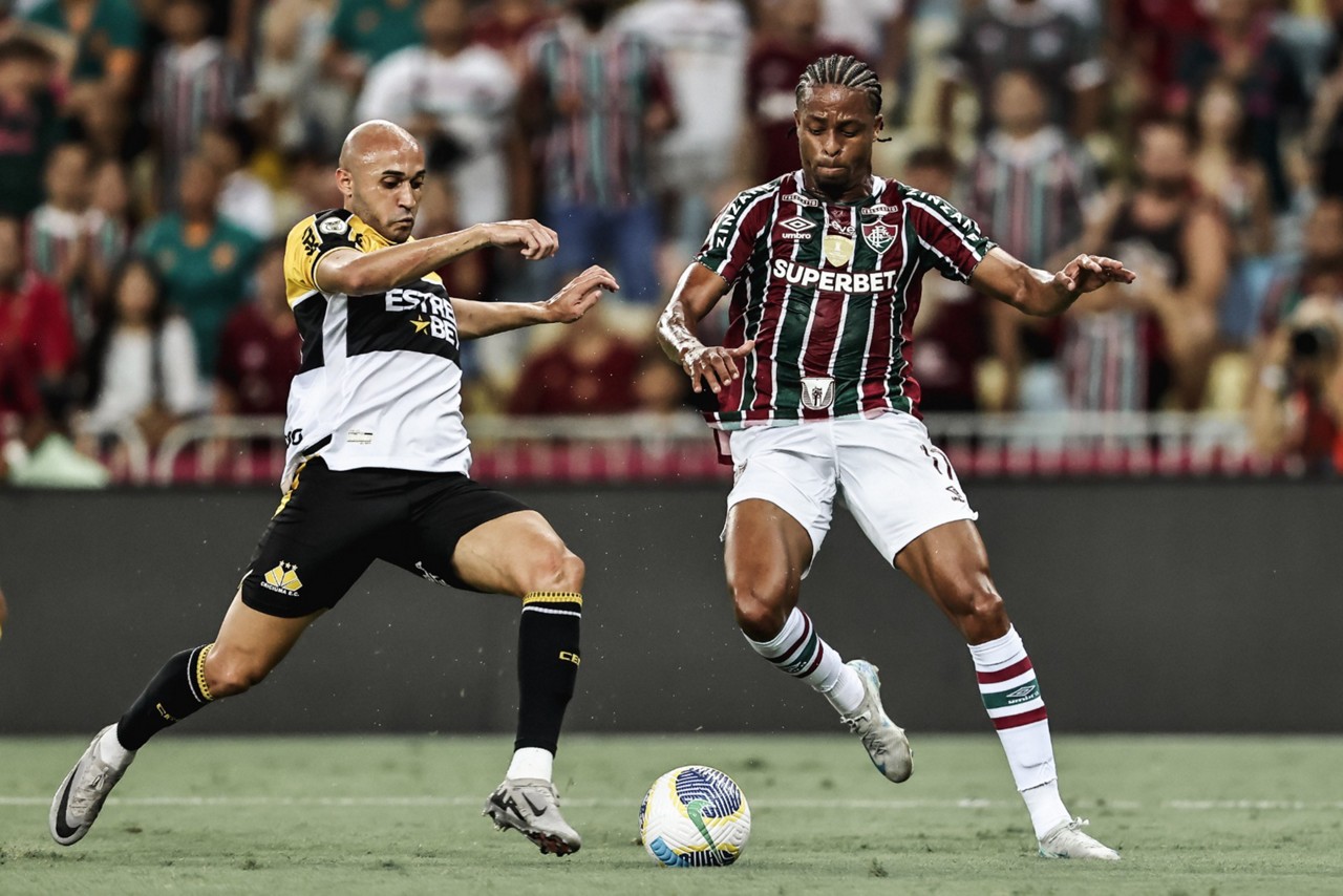 Fluminense e Criciúma empatam em 0 a 0 e seguem ameados pelo rebaixamento