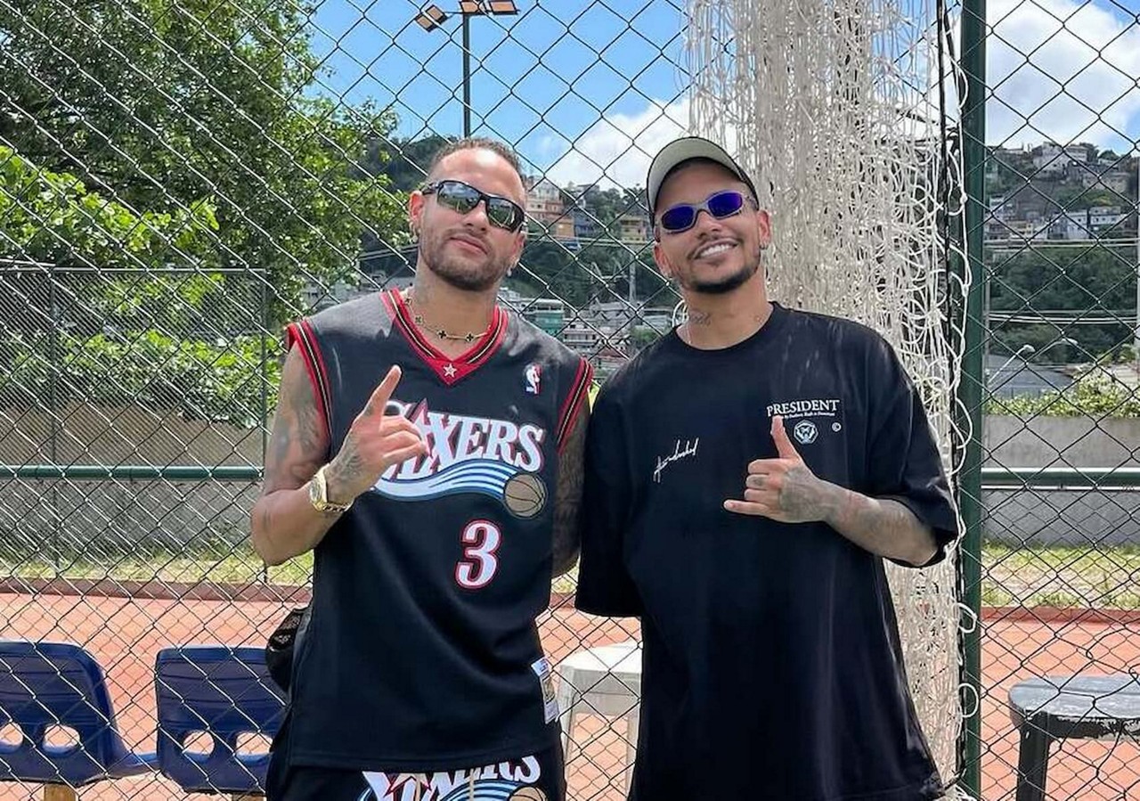 Cortado da seleção por lesão, Neymar deu as caras em partida de time de fut7 neste fim de semana