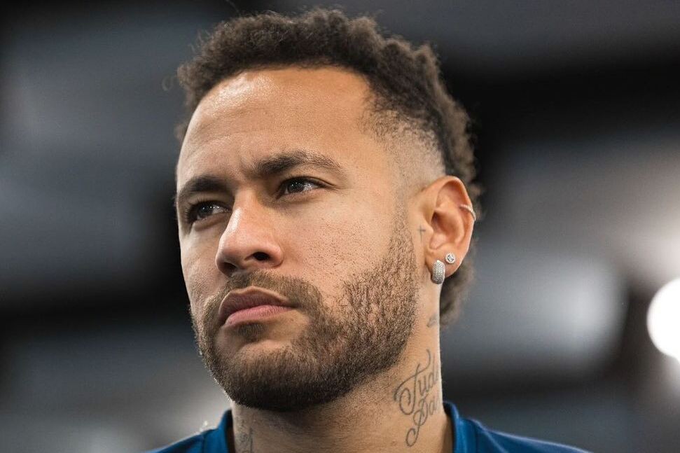 Contrato de Neymar com o time árabe vai até junho de 2025