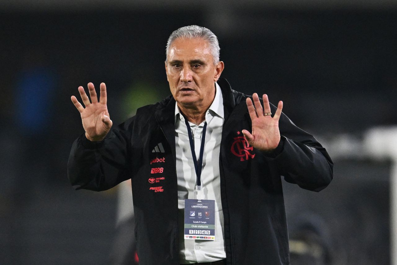 Tite tem alta após passar mal na altitude, mas não dirige o Flamengo contra o Bragantino
