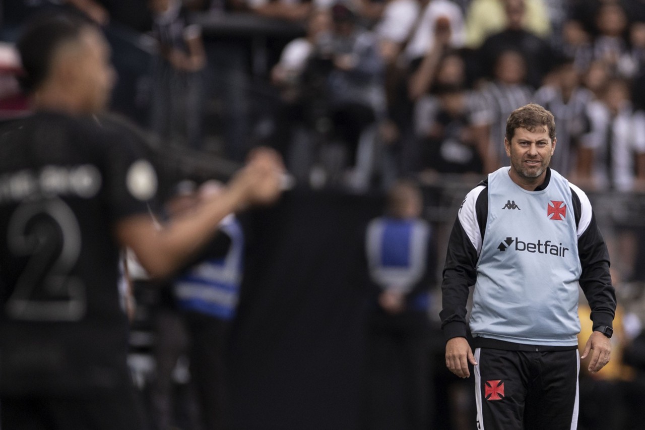 Técnico já vinha sendo alvo de críticas da torcida, pois o Vasco atravessa má fase e perdeu quatro jogos consecutivos