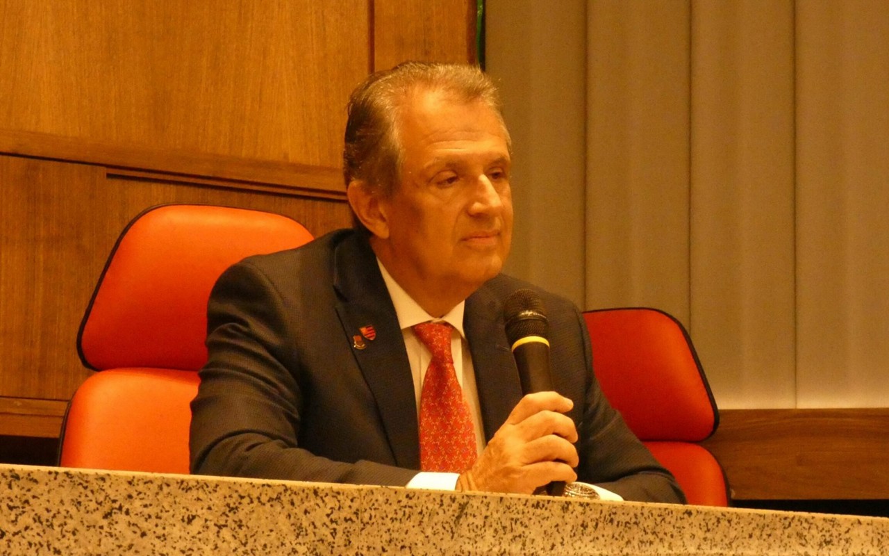 BAP, presidente do Flamengo, durante coletiva de imprensa (Foto: Lucas Bayer/Lance!)