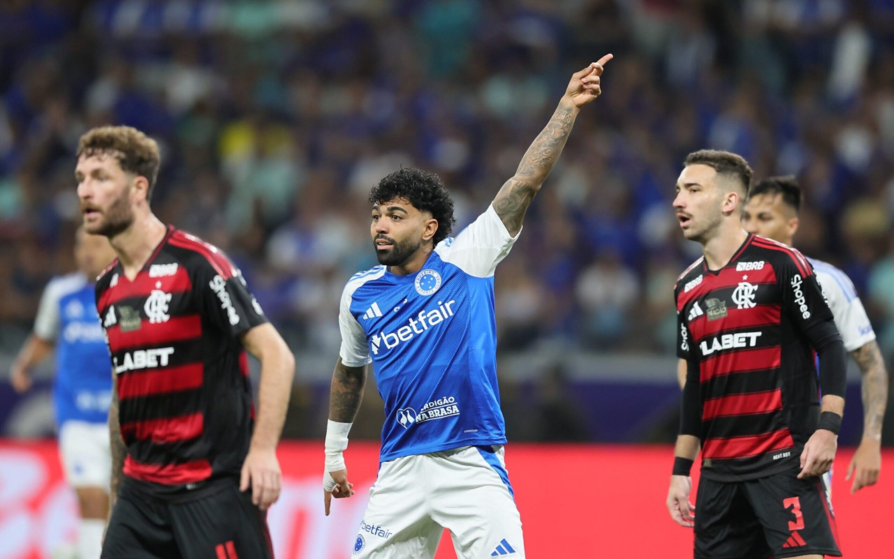 Gabigol marcou na vitória do Cruzeiro sobre o Flamengo (Foto: Gilson Lobo/AGIF)