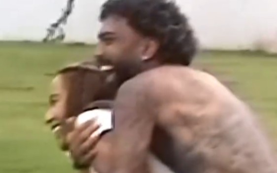 Gabigol publica imagens com sua namorada Rafaella (Foto: Reprodução)