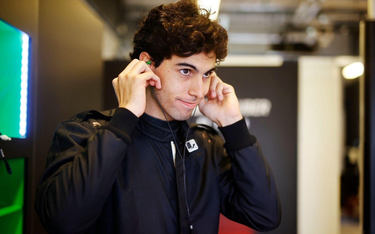 Gabriel Bortoleto é o terceiro brasileiro a estrear pela Sauber (Foto: AFP)