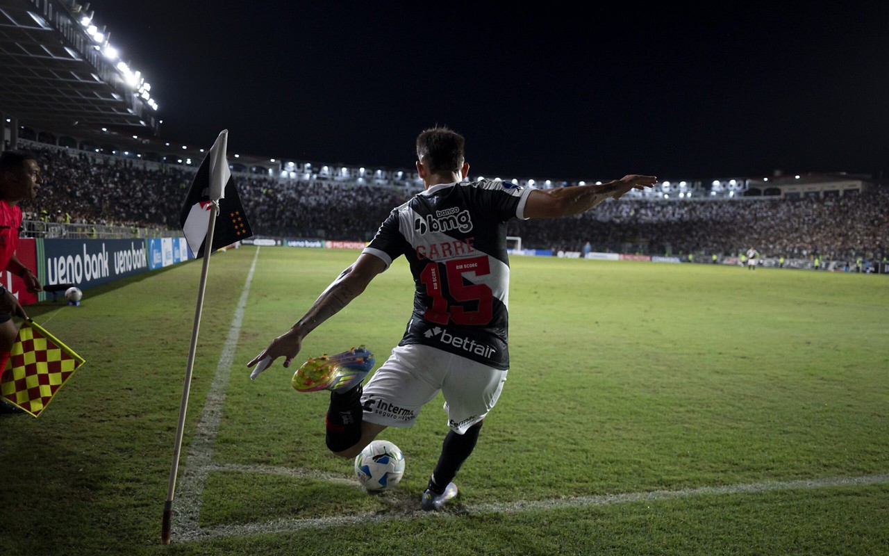 Garré jogou pela primeira vez sob o comando de Diniz (Foto: Jorge Rodrigues/AGIF)