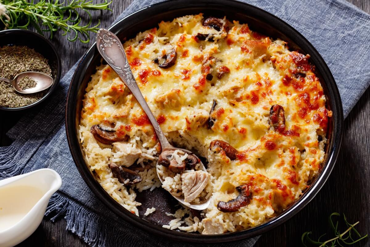 Arroz de forno com cogumelo e frango