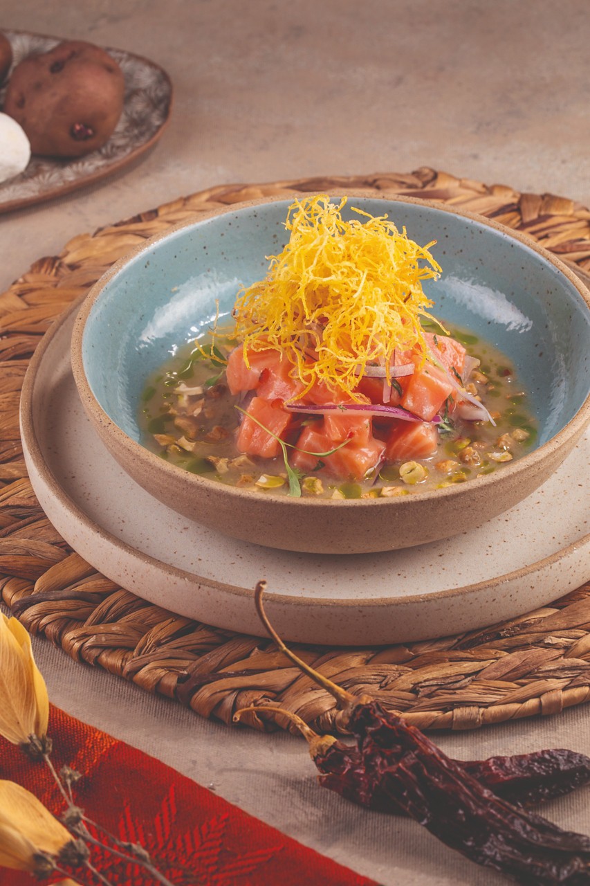 Chef Marco Espinoza lança o livro Manual do ceviche