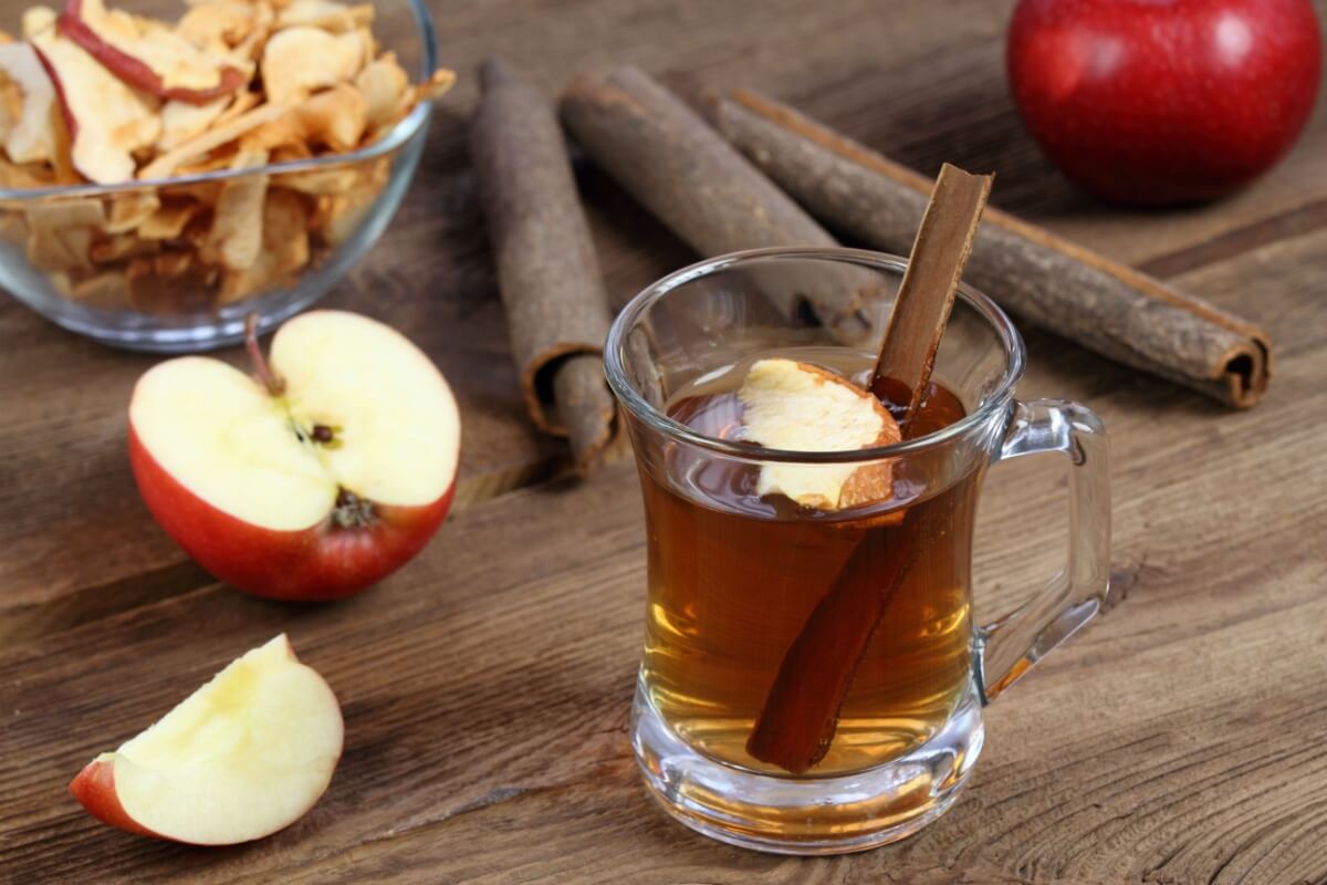 Chá de maçã com canela