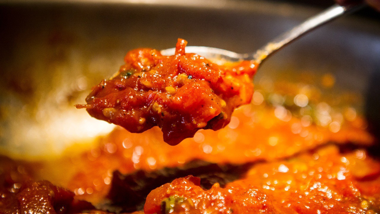 Molho de tomate caseiro é curinga na cozinha