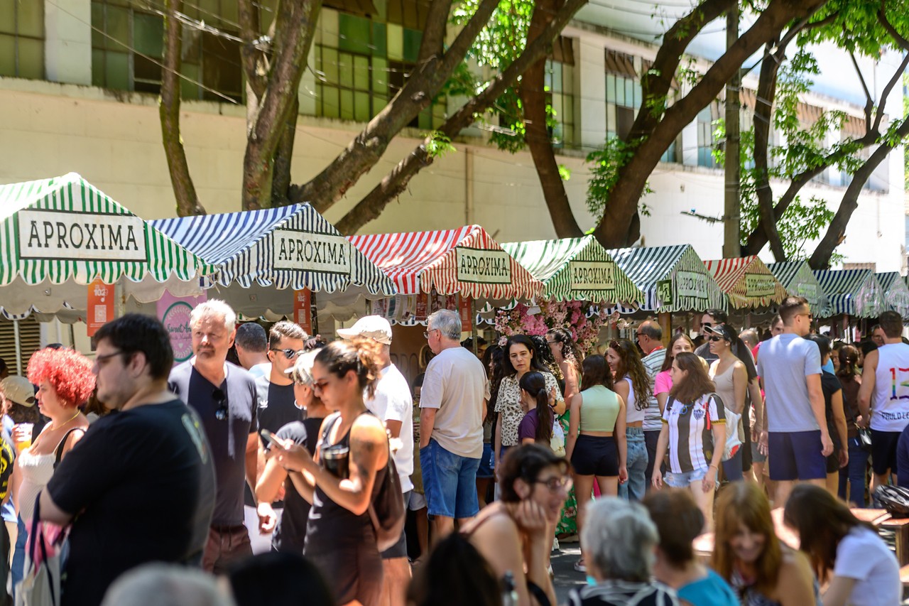 Feirinha Aproxima reúne gastronomia e cultura na edição de abril