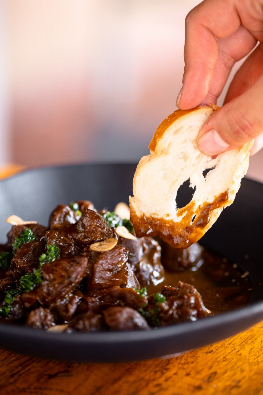 Moela com cerveja e chocolate? Prepare esta inusitada e deliciosa receita da chef vencedora do MasterChef Profissionais