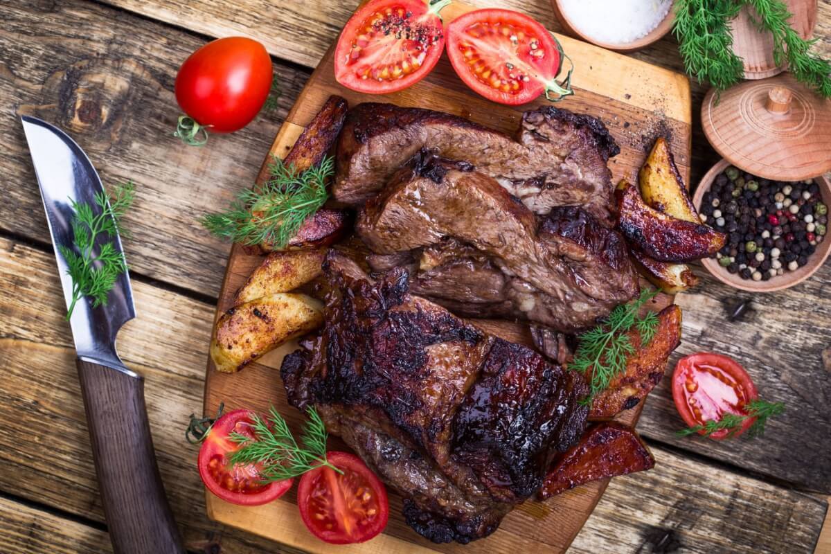 Paleta bovina assada com batatas