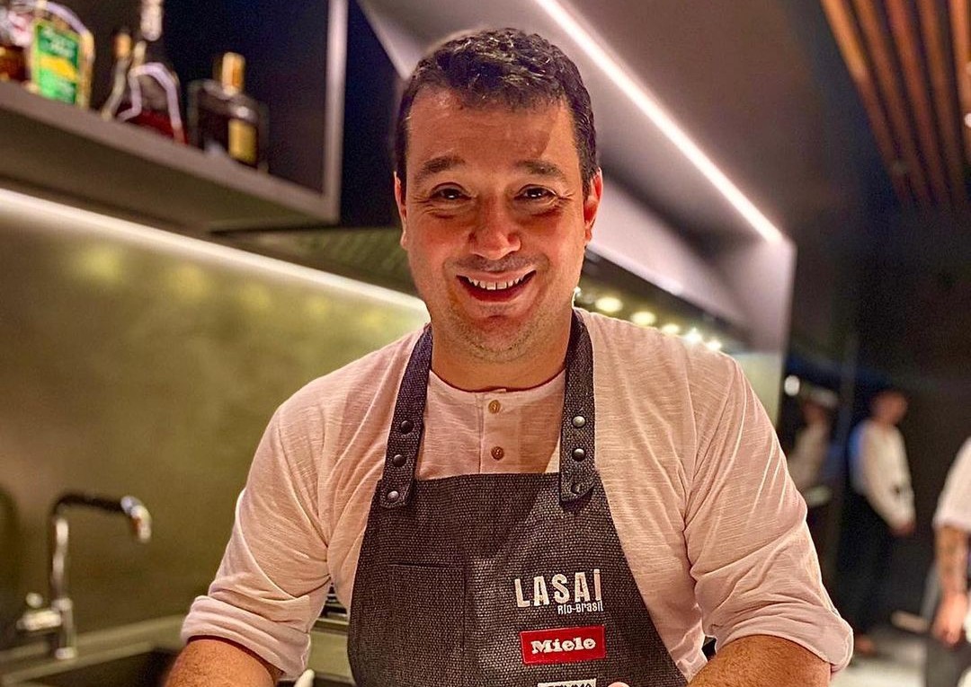 No dia 23 de setembro, o chef Rafael Costa e Silva (foto), do estrelado restaurante Lasai, no Rio de Janeiro, será o convidado especial para um jantar a quatro mãos ao lado de Caio Soter 
